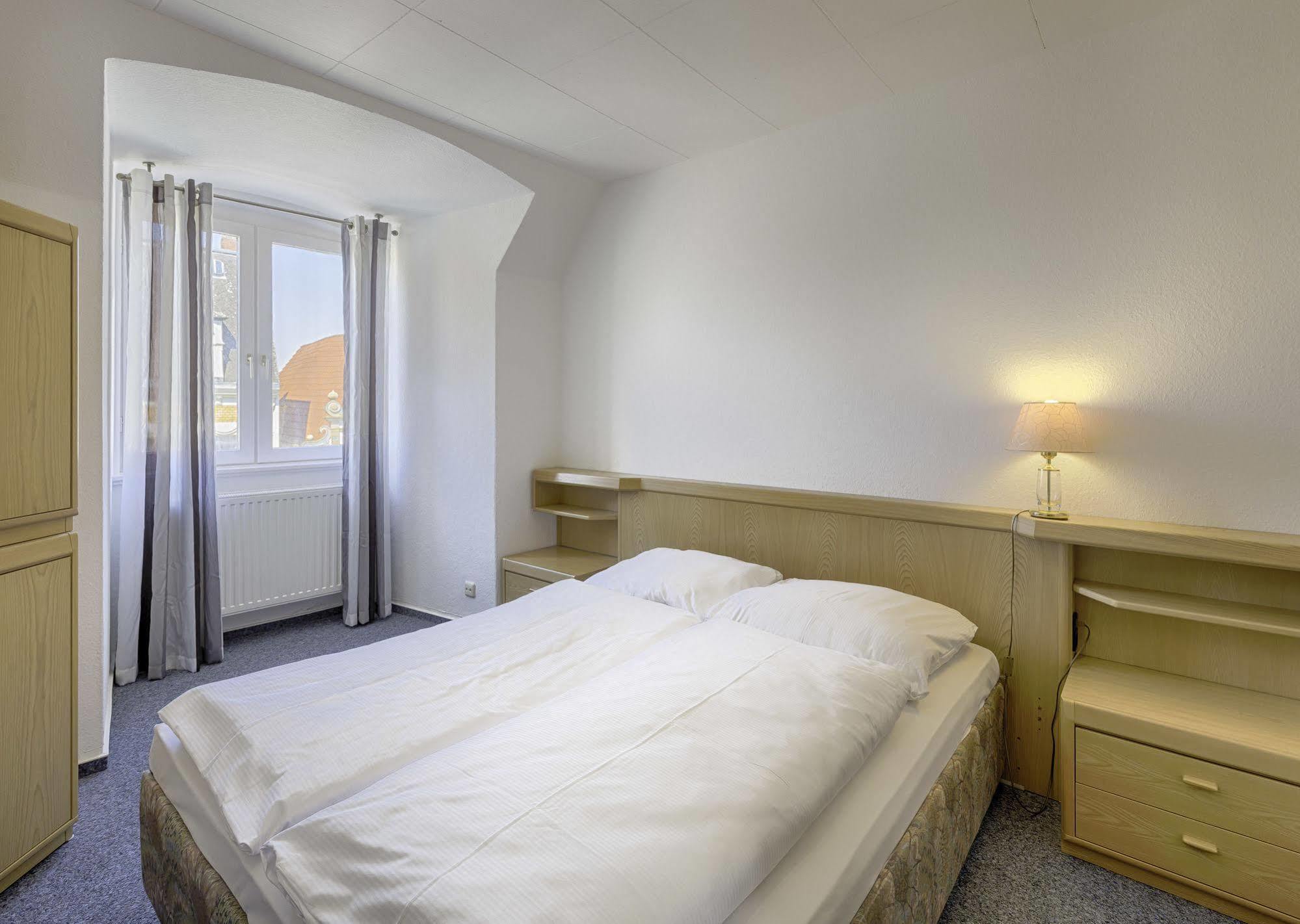 Hotel Zur Boerse Hamelin Esterno foto